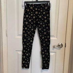 Flirtitude black/gold snowflake leggings!